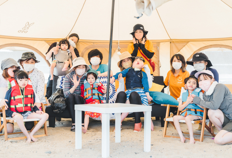 海で遊んだ時の集合写真